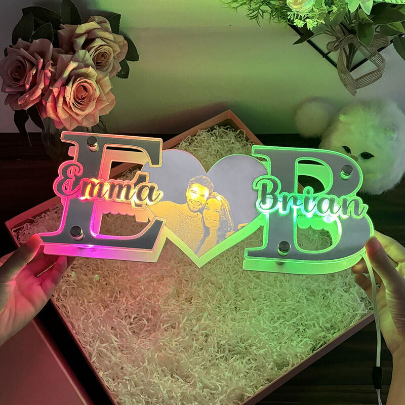 Miroir lumineux personnalisé avec photo et nom personnalisés. Joli cadeau pour la Saint-Valentin