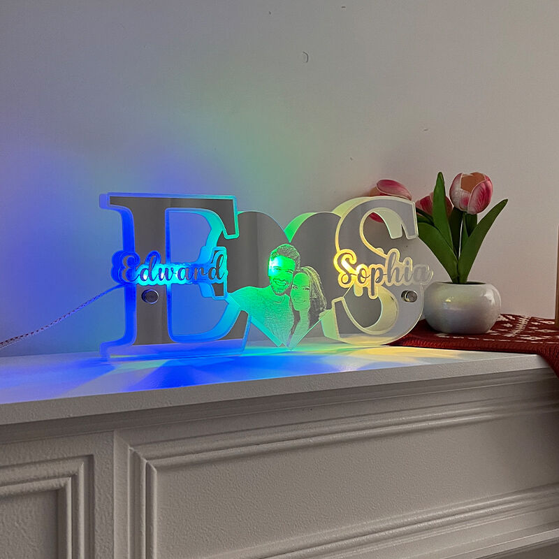 Miroir lumineux personnalisé avec photo et nom personnalisés. Joli cadeau pour la Saint-Valentin