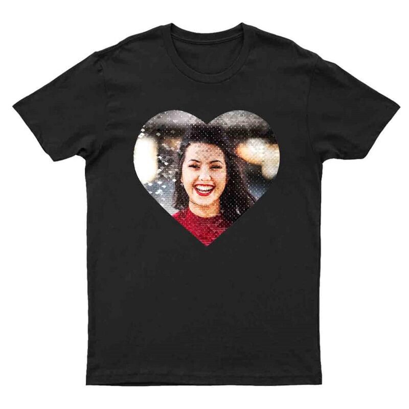 Personalisiertes T-Shirt in Herzform mit Pailletten und individuellem Fotodesign Kreatives Geschenk für Paare