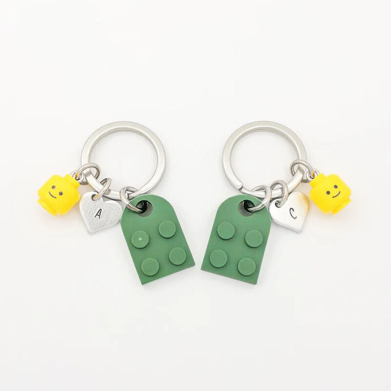 Porte-clés Lego personnalisé avec tête et lettres pour un cadeau original