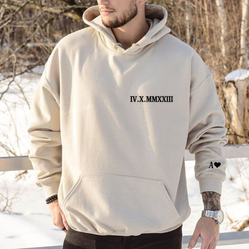 Personalisierte Hoodie gestickt seitlichen römischen Ziffer Datum und Initiale Großes Geschenk zum Jahrestag